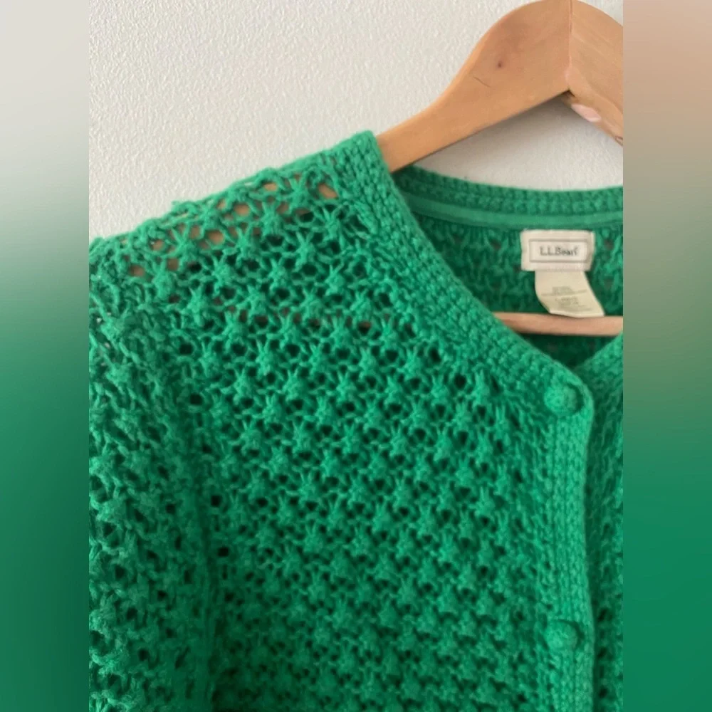 L.Bean women's crochet button-front wool blend cardigan in green size L pristine